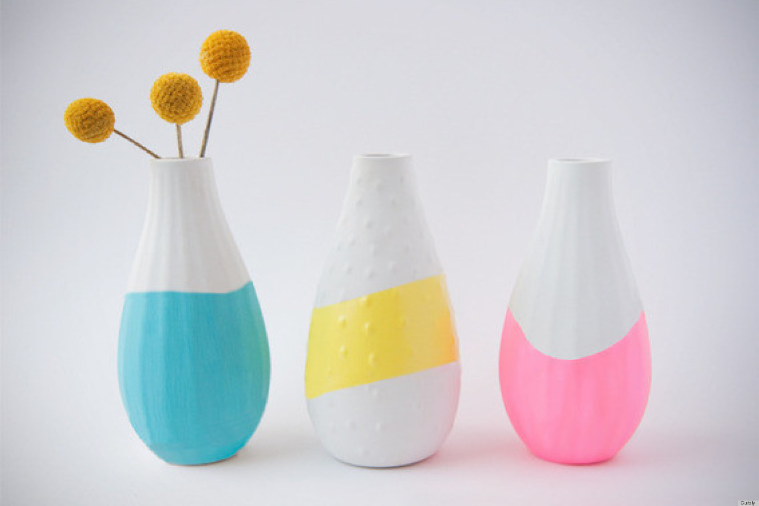 Make These Paint Dipped Flower Vases That Remind Us Of Spring Photo