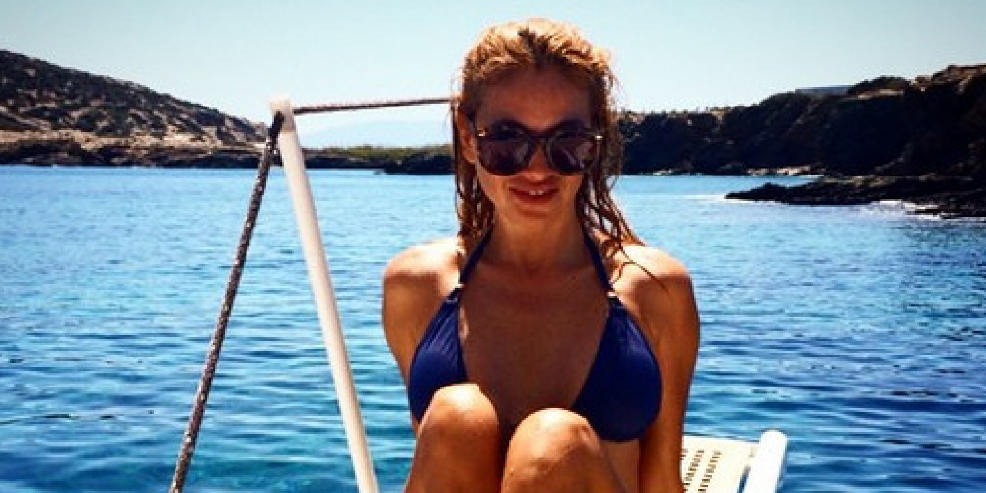 Paulina Rubio Luce Cuerpazo En Diminuto Bikini Mientras Navega En El