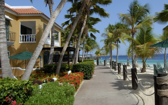 2015-04-29-1430281083-4872603-Villas.JPG