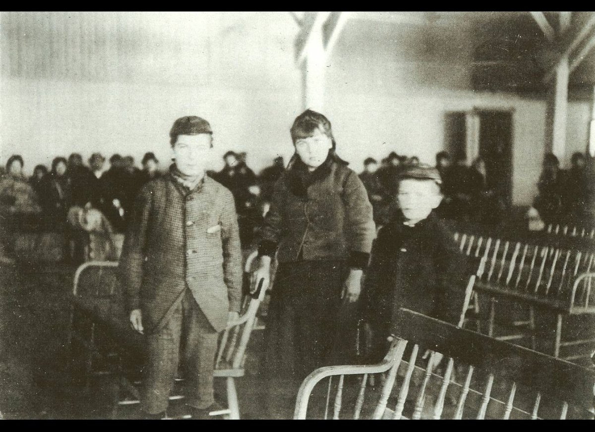 This photo from the Bob Hope Memorial Library at Ellis Island captures an iconic moment in American history – the arrival of