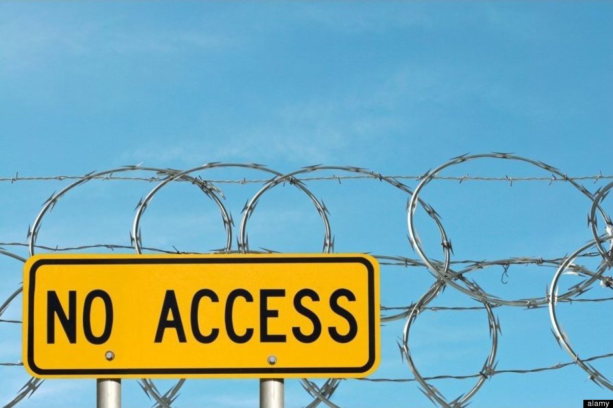 California's Proposition 187 was submitted to the voters with the full support of then Republican governor Pete Wilson. It es