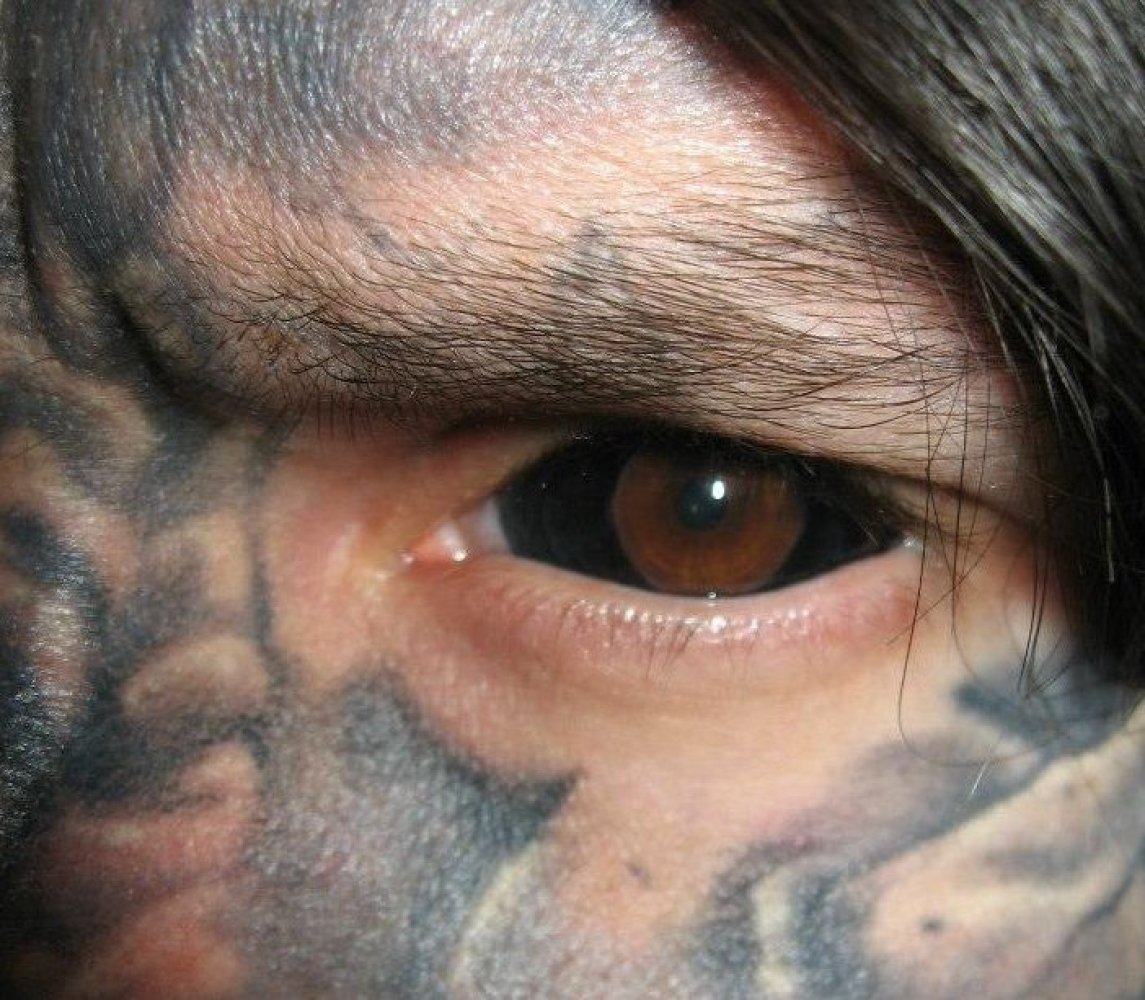 A Look At Eyeball Tattoos And Extreme Body Modifications Huffpost 