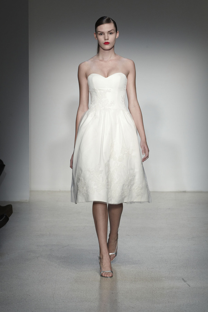 Short Wedding Dresses For Spring Brides (PHOTOS) | HuffPost