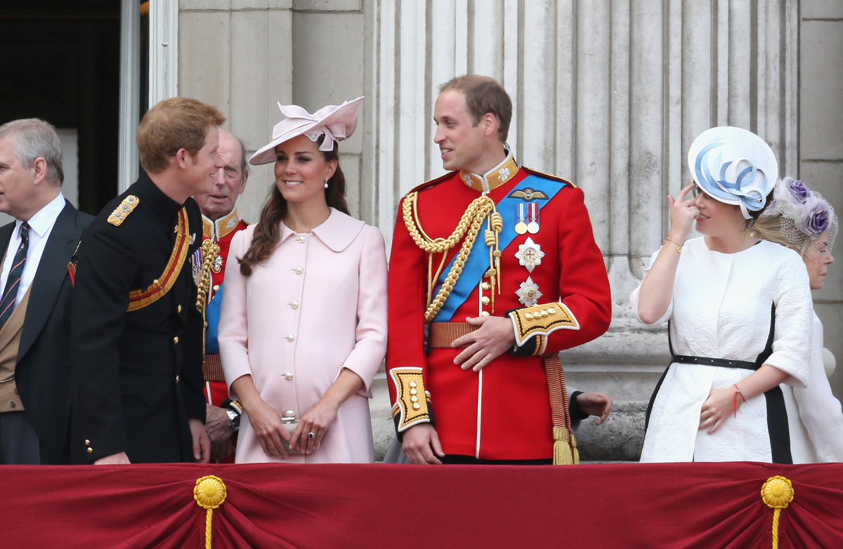 Kate Middleton Trooping The Colour Duchess Celebrates Queen In Pastel Pink Photos Huffpost