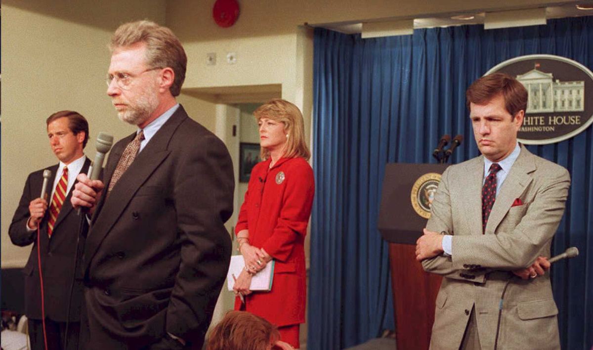 Television reporters Brian Williams(L),of NBC, Wolf Blitzer(2nd-L) of CNN, Rita Braver(2nd-R), of CBS and Brit Hume(R) of ABC