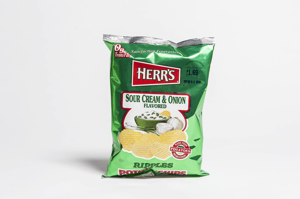 The Best Sour Cream And Onion Chips Our Taste Test Results (PHOTOS
