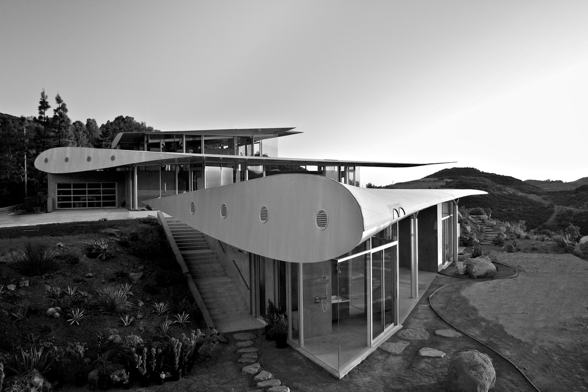 Salvaged Pan Am Airplane Is Transformed Into Malibu Home