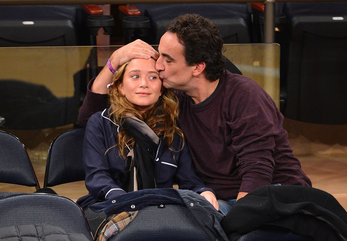 11 Steamy Tv Kisses We Still Cant Get Over Huffpost