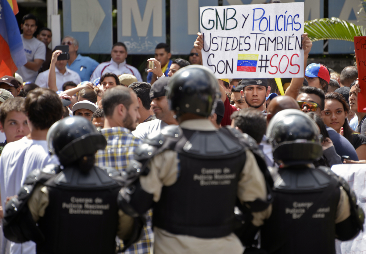 Venezuela Motorcylce Gang Videos Show Terror And Violence In Support Of ...