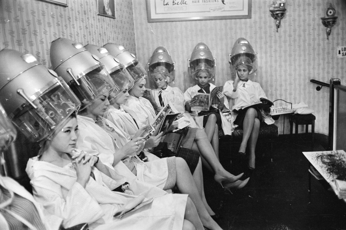 These Vintage Hair Dryer Photos Make It Seem Cool Under The Hood Huffpost 