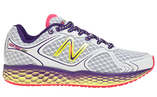 lightweight max cushion running shoes