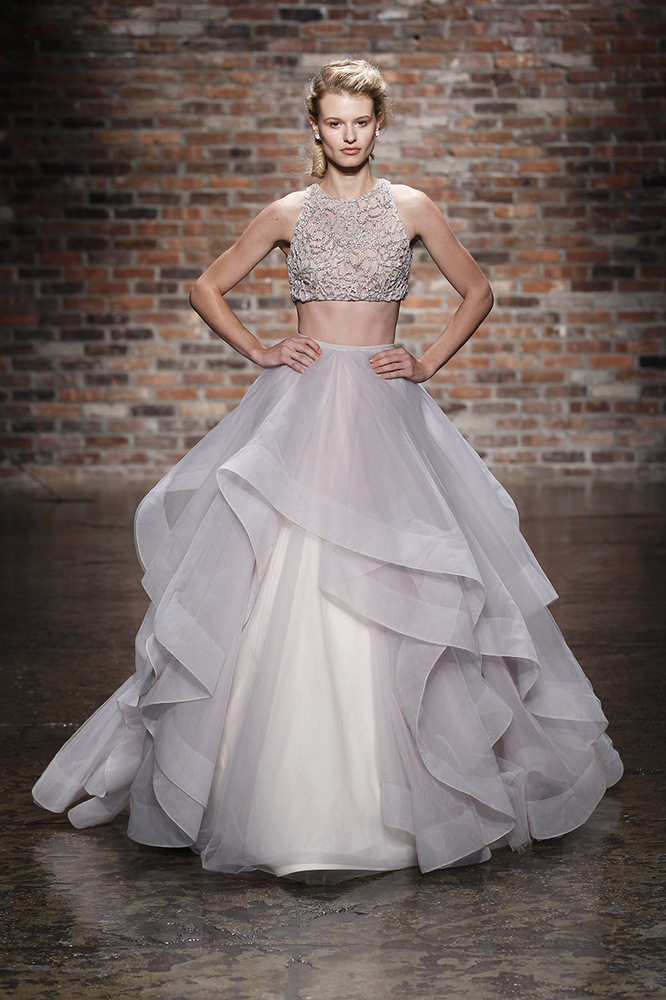 8 Crop Top Wedding Dresses For Only The Most Daring Brides Huffpost 8 Crop Top Wedding Dresses For Only The Most Daring Brides