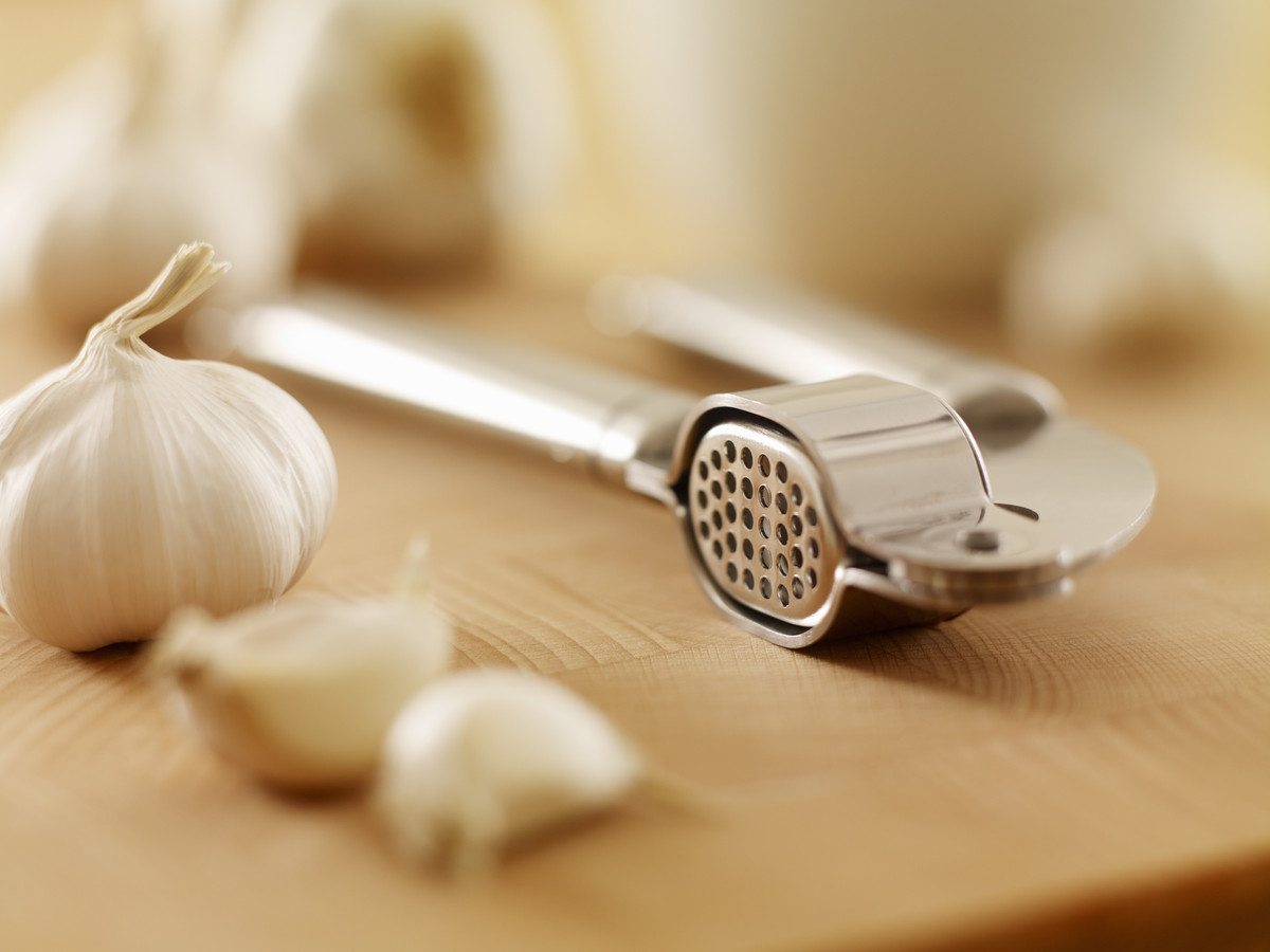 Why You Should Never Buy Minced Garlic In A Jar Again HuffPost