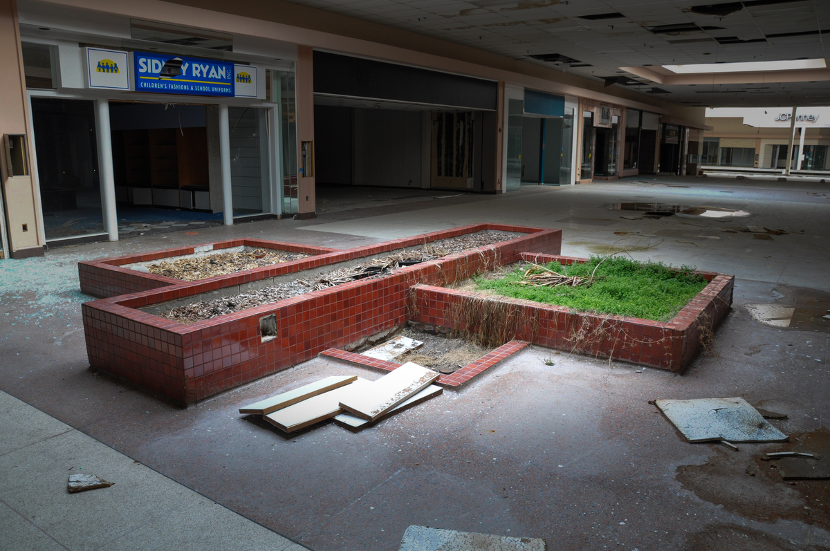 Eerie Photos Of Abandoned Malls Reveal A Decaying Side Of Our Consumer Culture HuffPost