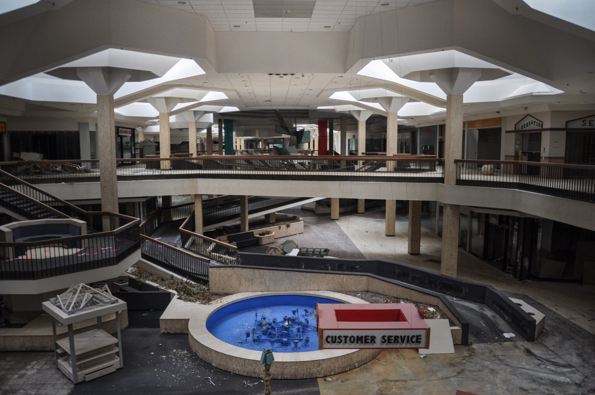 Eerie Photos Of Abandoned Malls Reveal A Decaying Side Of Our Consumer ...