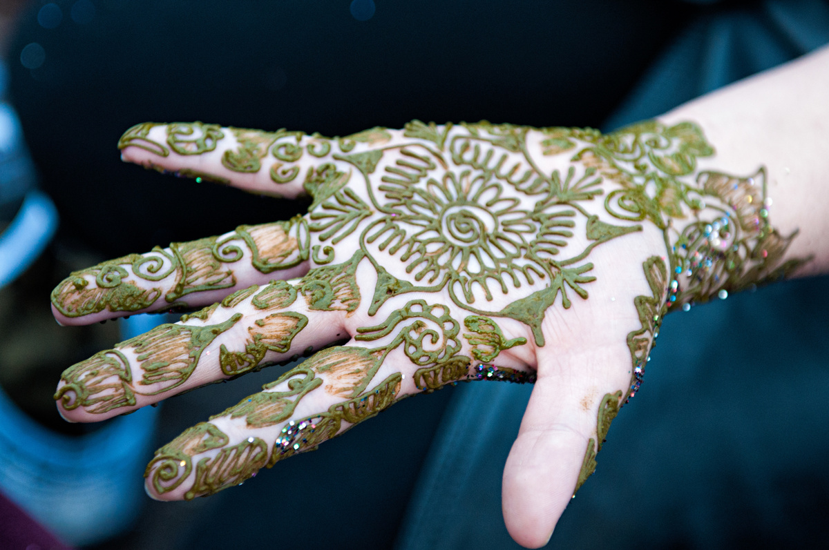 Chaand Raat! Beautiful Henna Designs To Celebrate The End 