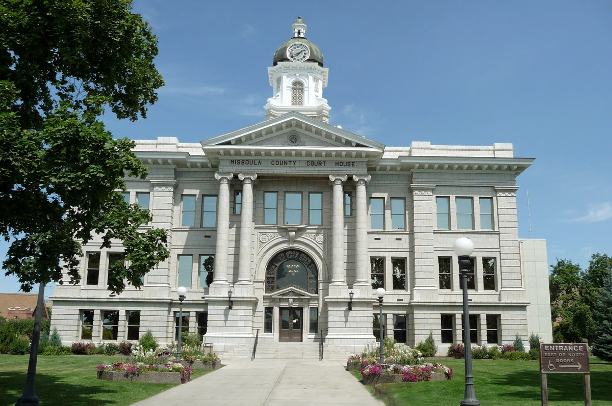 The 16 Best Towns To Live In, According To OUTSIDE Magazine HuffPost