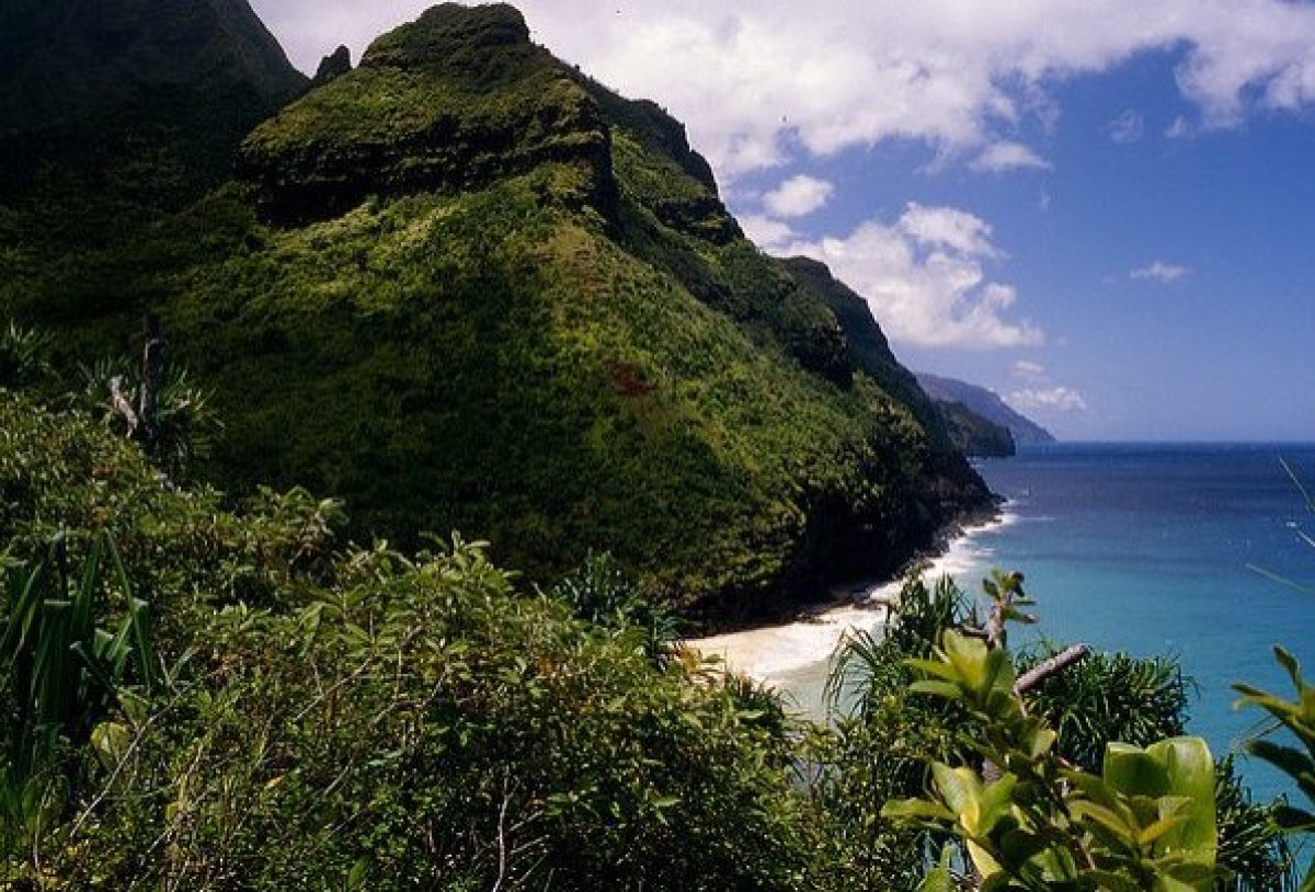 <a href="http://www.cheapflights.com/" target="_hplink">Cheapflights.com</a> starts its beach trek at the rugged and majestic
