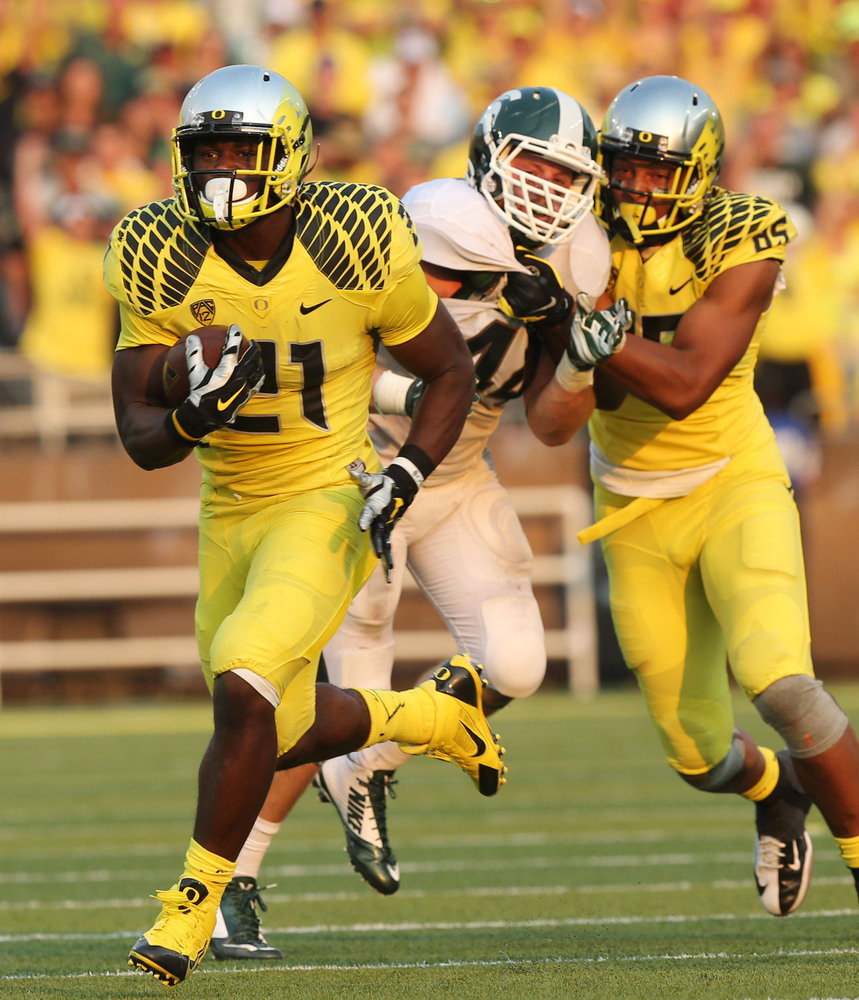 50 Oregon Football Uniforms That Changed The Way We See ...