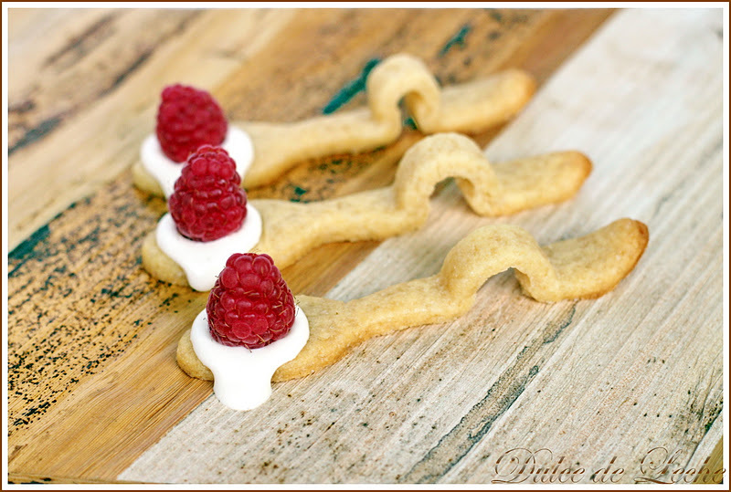 12 Desserts That Are Served, Simply, On A Spoon HuffPost