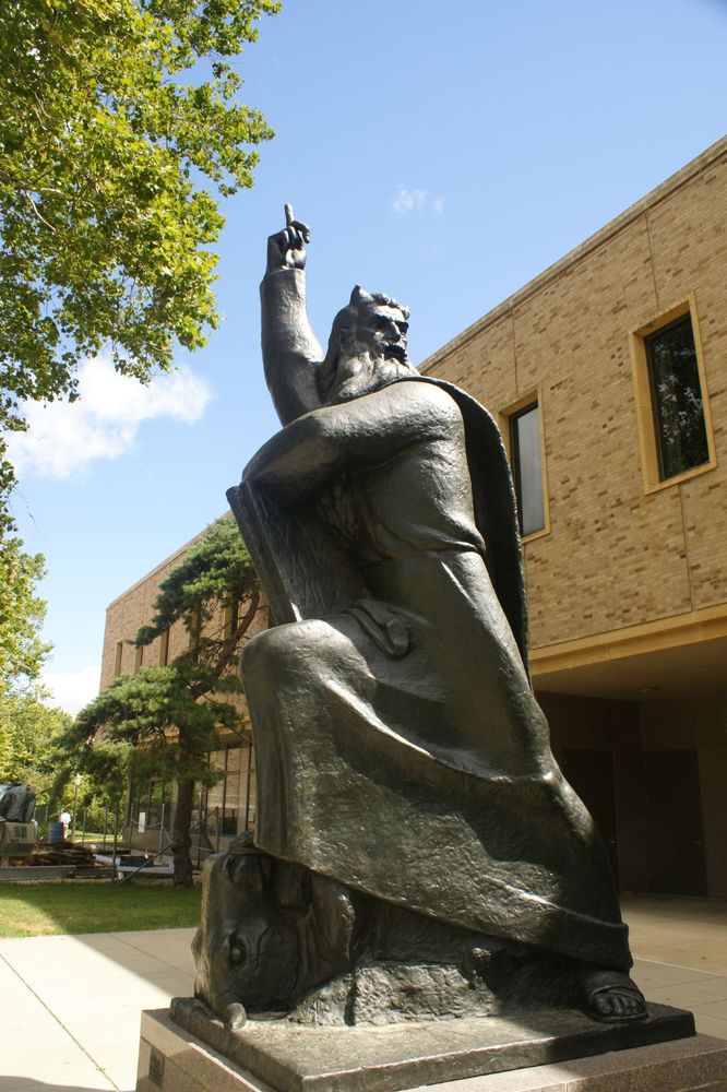 The Most Loved Statues On College Campuses HuffPost