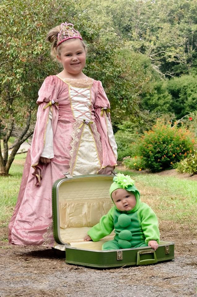 Halloween Costumes For Siblings That Are Cute Creepy And Supremely