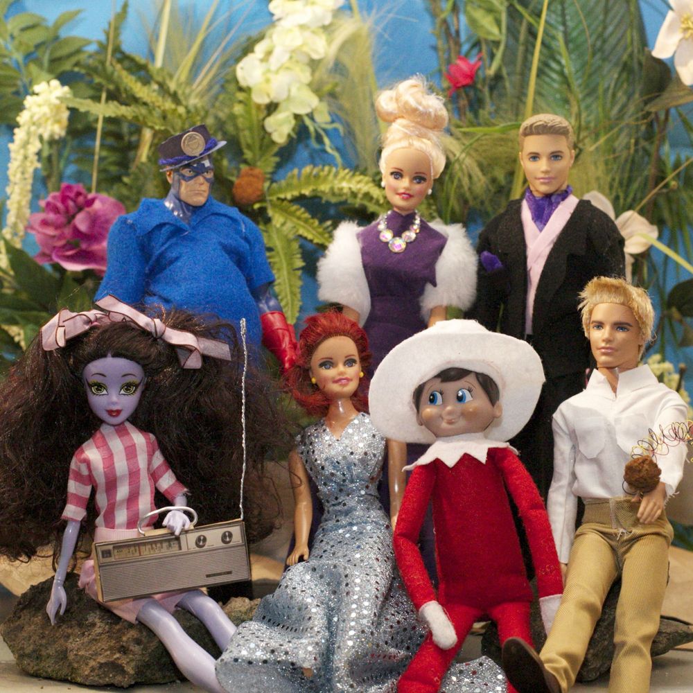 11 Classic And Modern TV Show Scenes, Starring Elf On The Shelf | HuffPost