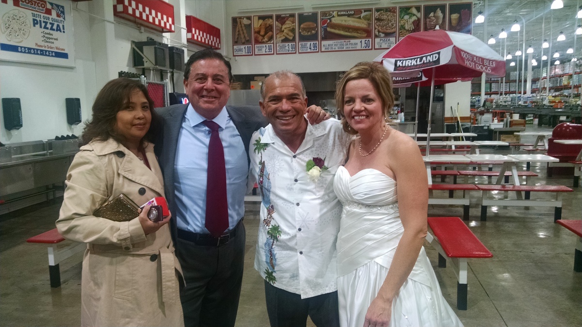 California Gets Married In The Frozen Food Aisle Of Costco California Gets Married In The Frozen Food Aisle Of Costco Huffpost