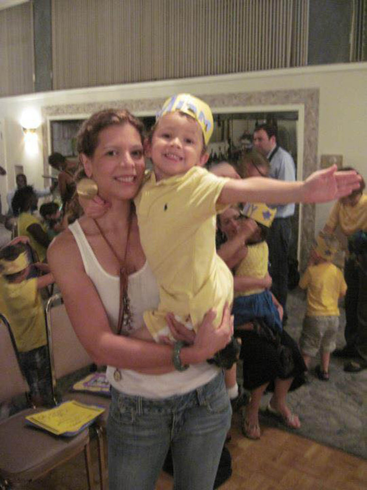 carroll single parent personals Meriwether teamed with one of new girl’s long-time writers, jj philbin, on single parents, they band together to get him out in the dating world. carroll single parent personals Meriwether teamed with one of new girl’s long-time writers, jj philbin, on single parents, they band together to get him out in the dating world.