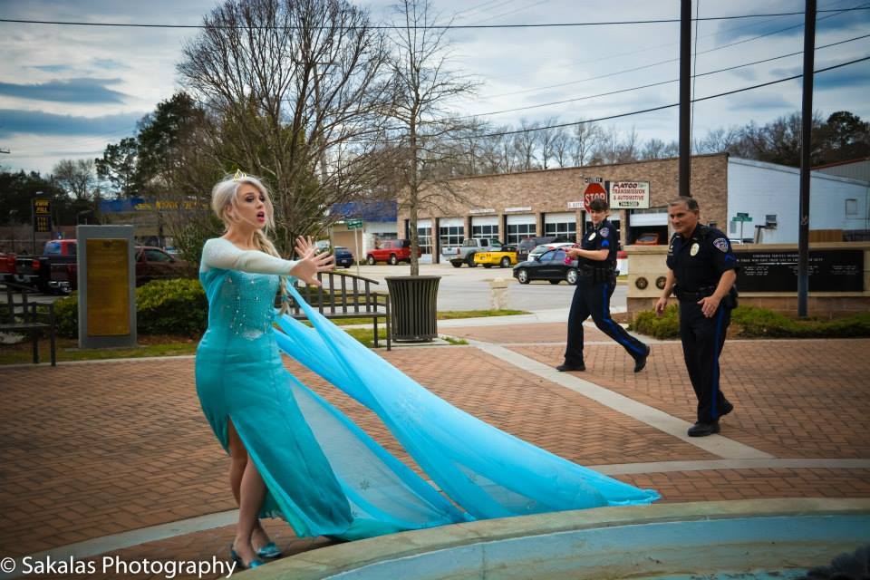 South Carolina Police Arrest Elsa The Snow Queen Solve Cold Case 6170