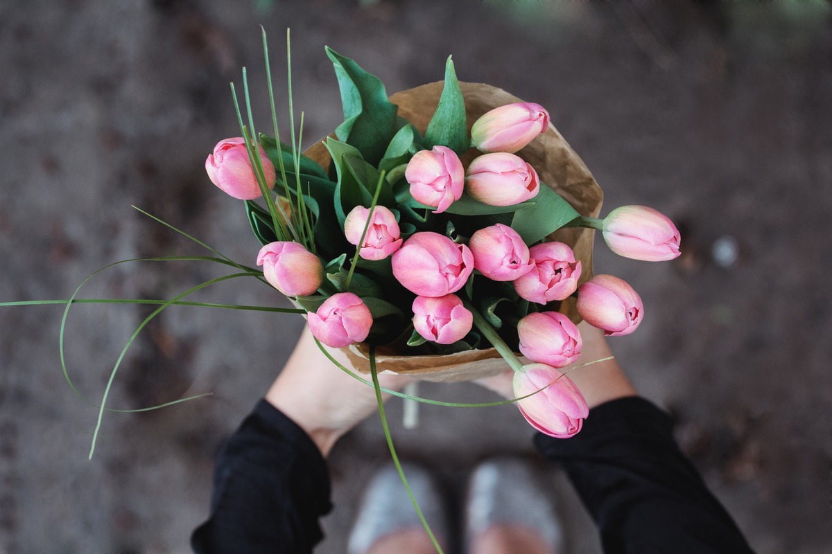 How To Keep Tulips Alive In 3 Simple Steps | HuffPost