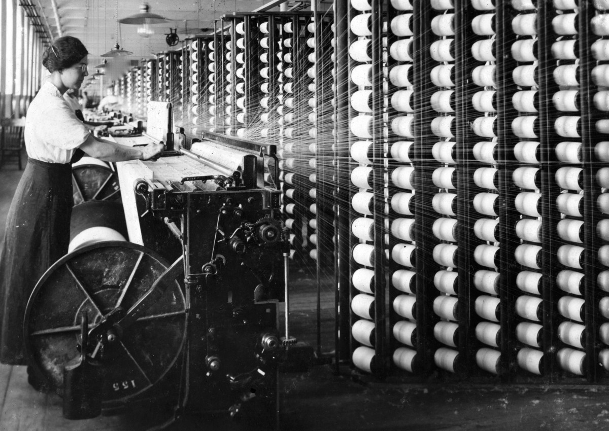 19 Photos Of Women Working 100 Years Ago Huffpost
