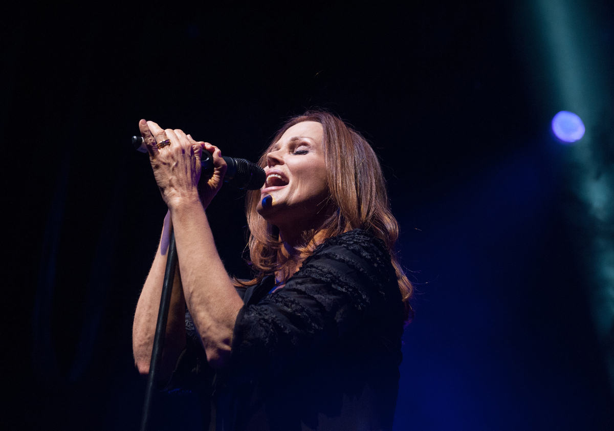 The Terrifying Warning That Helped Pull Belinda Carlisle Out Of