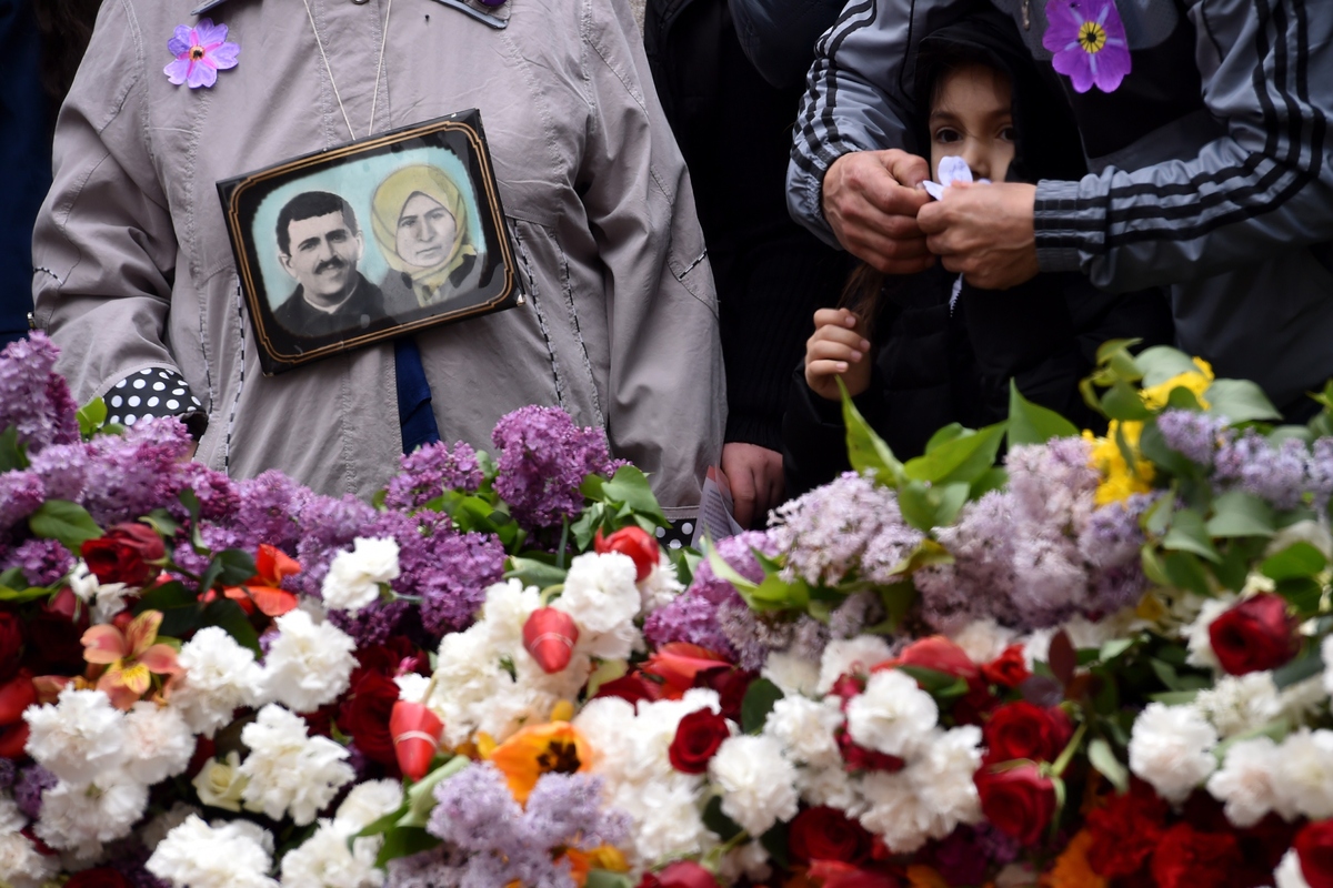 Poignant Photos From Around The World Show Armenian Genocide Has Not   Slide 420640 5377648 Free 