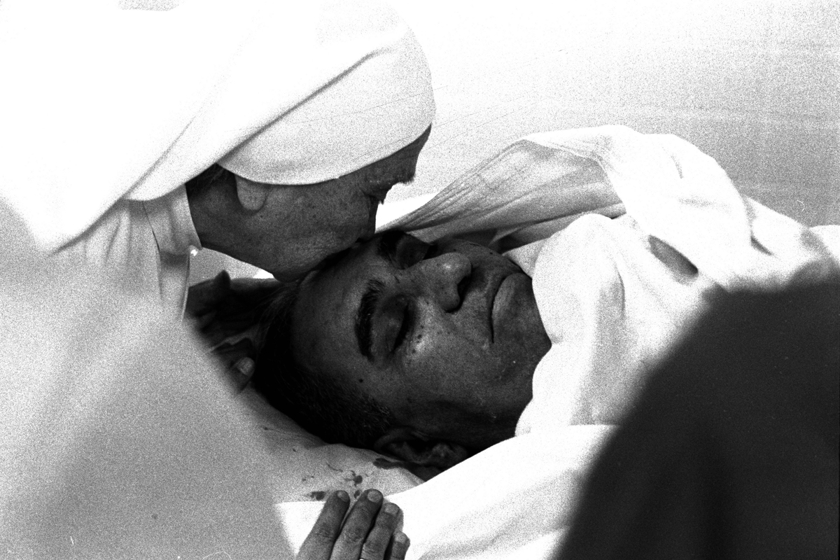 Photos Of The Life, Death, And Life After Death Of Archbishop Oscar ...