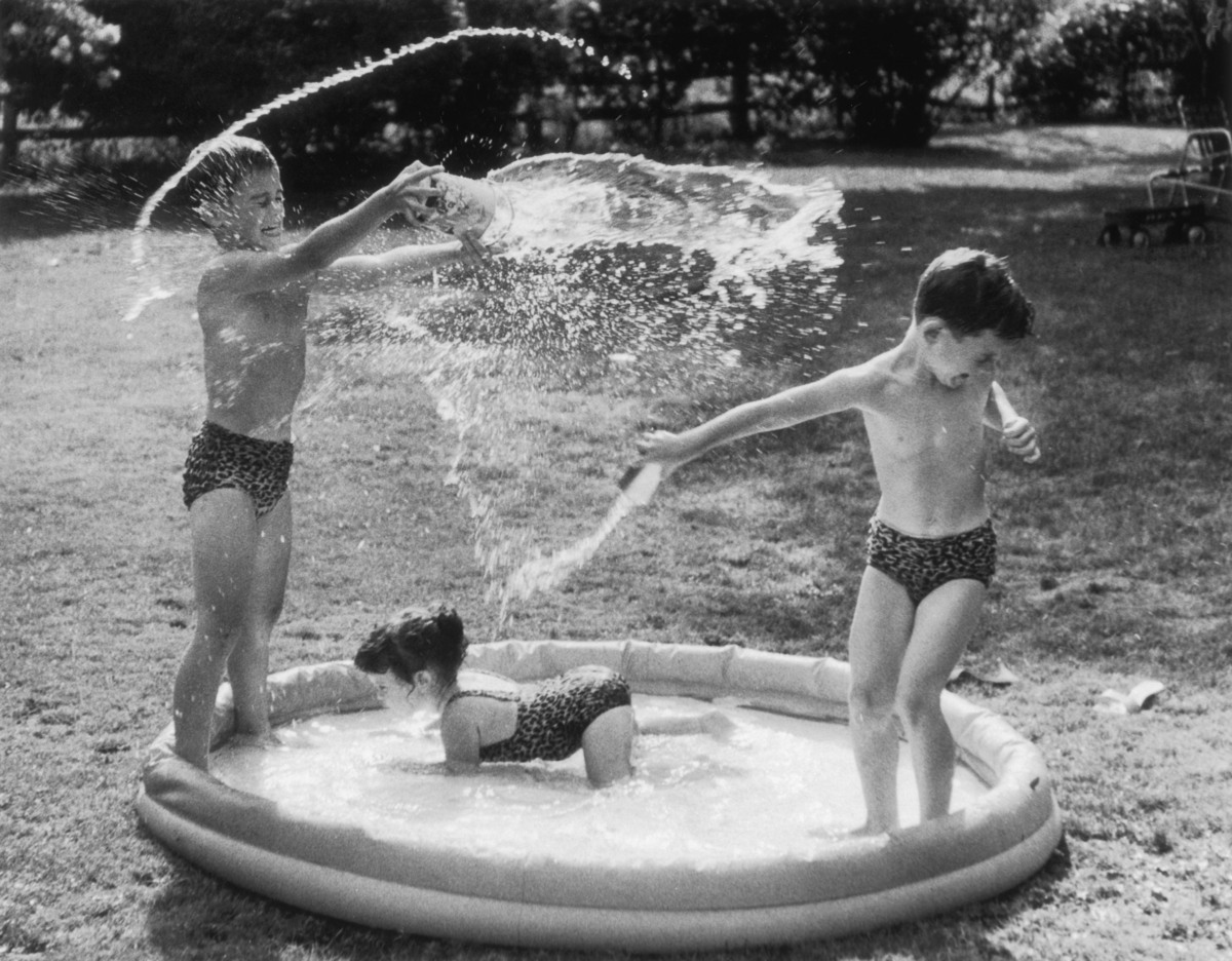 23 Vintage Photos That Show What Summer Fun Looked Like