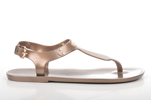 Chaussures d\u0027été ce qu\u0027il ne faut surtout pas porter sous peine de graves problèmes