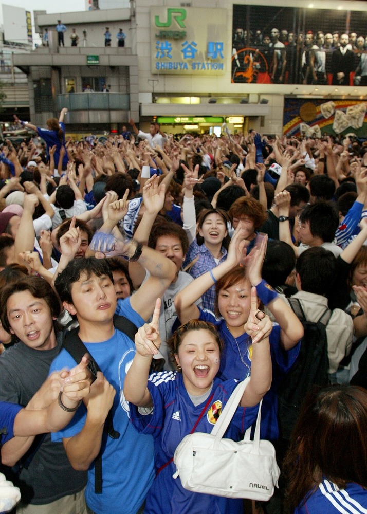 渋谷の街を彩った人々 日本の歩みを凝縮したタイムスリップ画像集 - HuffPost Japan