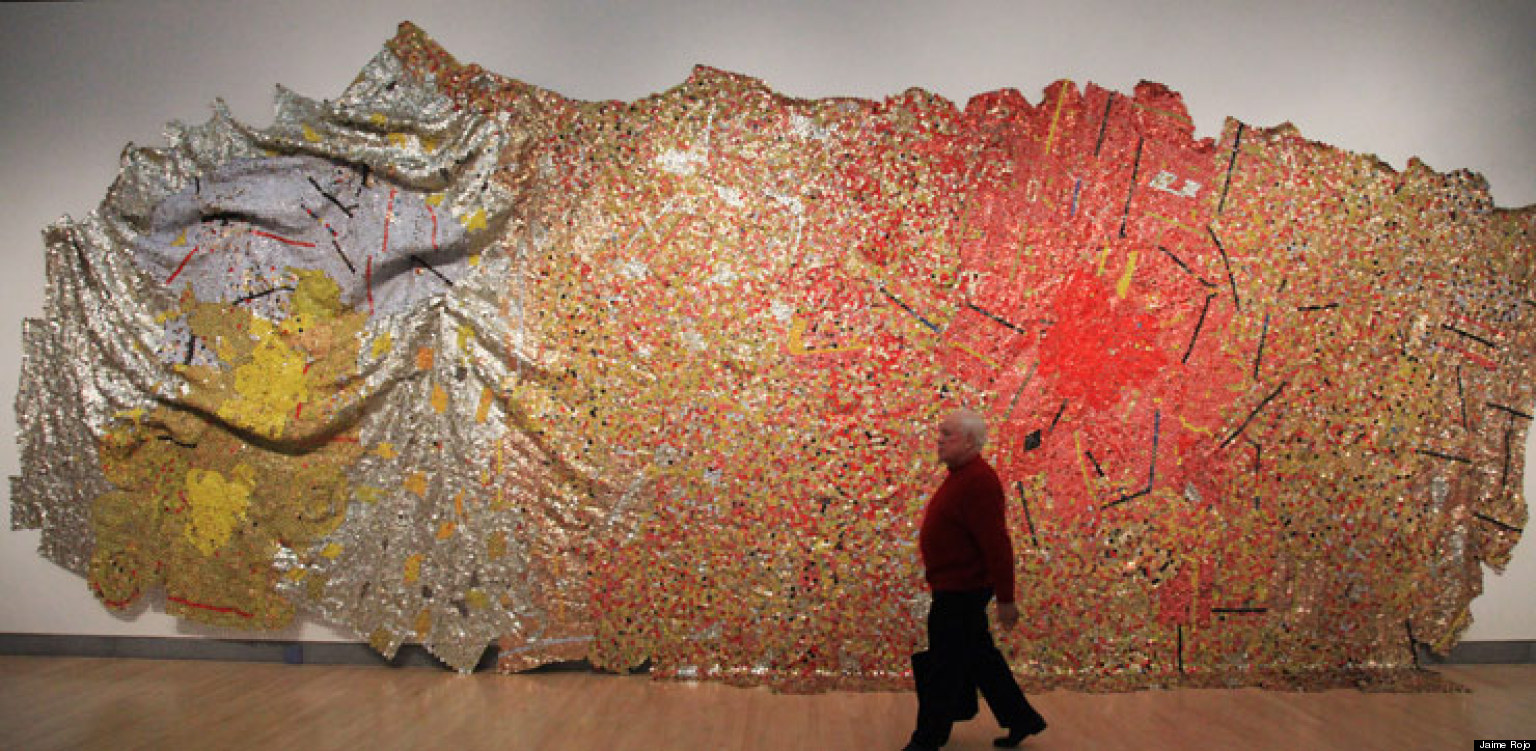 El Anatsui Shows Both "Gravity and Grace" in New York