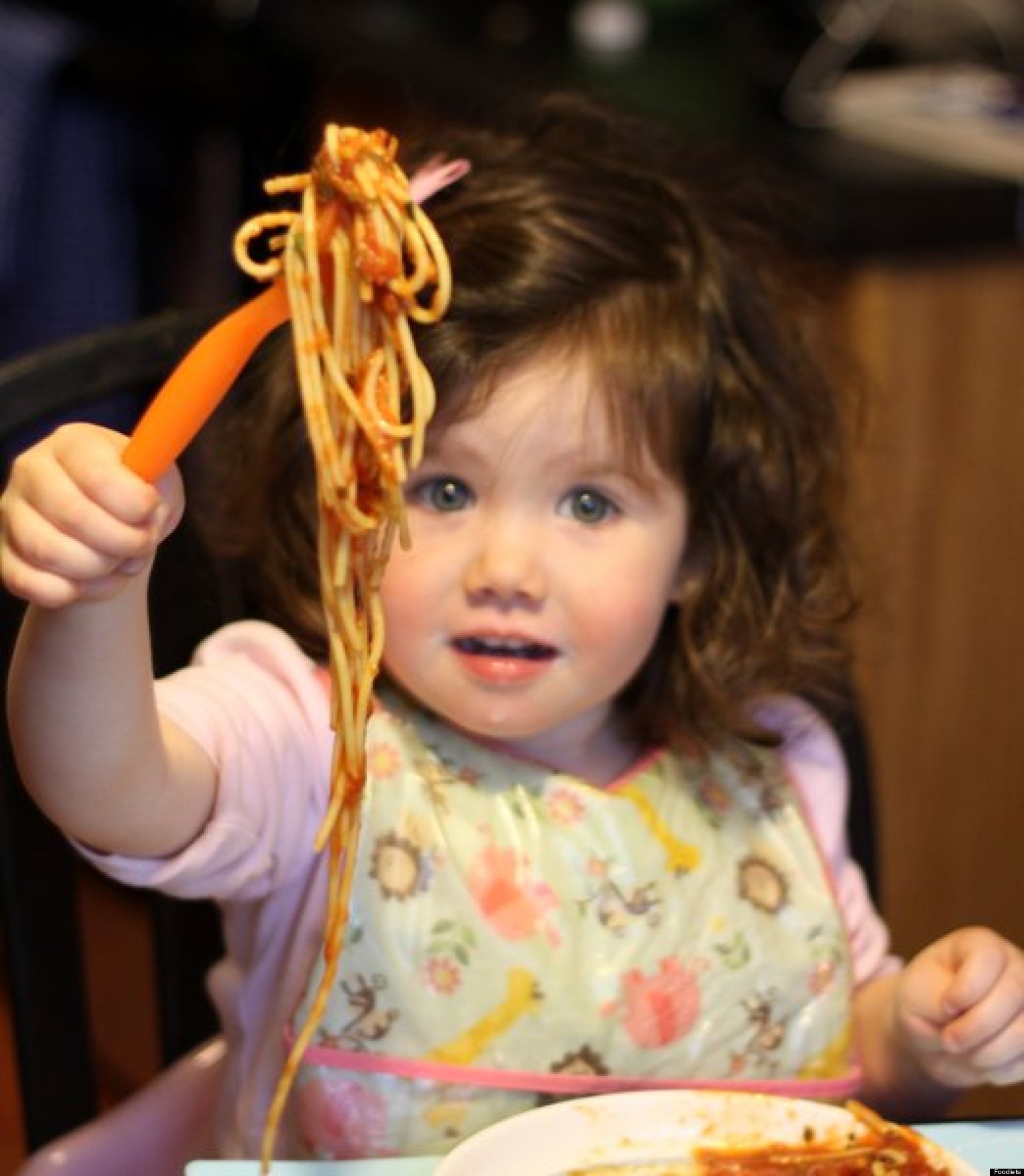 how-to-eat-dinner-with-a-toddler-without-losing-your-mind-huffpost