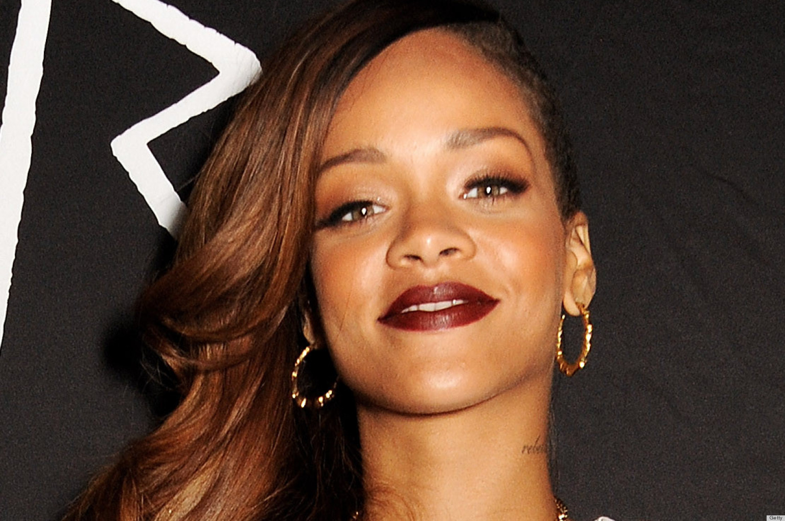 Rihanna's Jeans Are A Confusing Optical Illusion (PHOTOS) | HuffPost