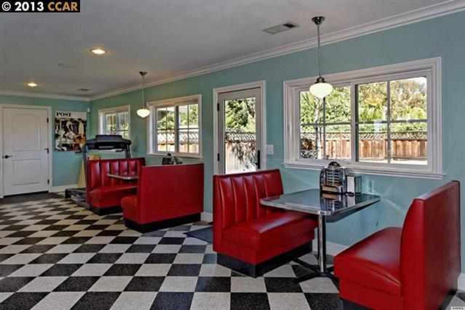 7 Homes For Sale With A 1950s Style Diner Inside HuffPost   O DINER HOMES Facebook 