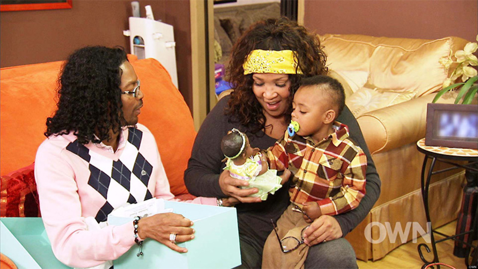 Raising Whitley Kym S Son Joshua Gets Girl Doll From Father Figure Video Huffpost