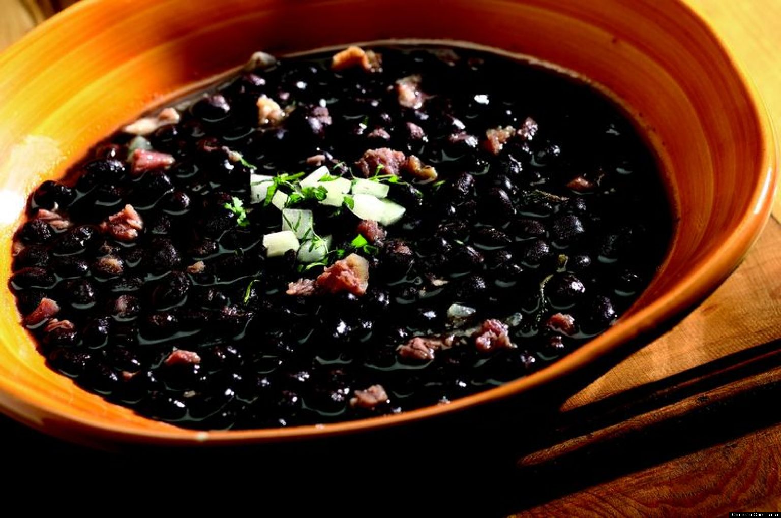 Sopa de frijoles negros (RECETA) | HuffPost