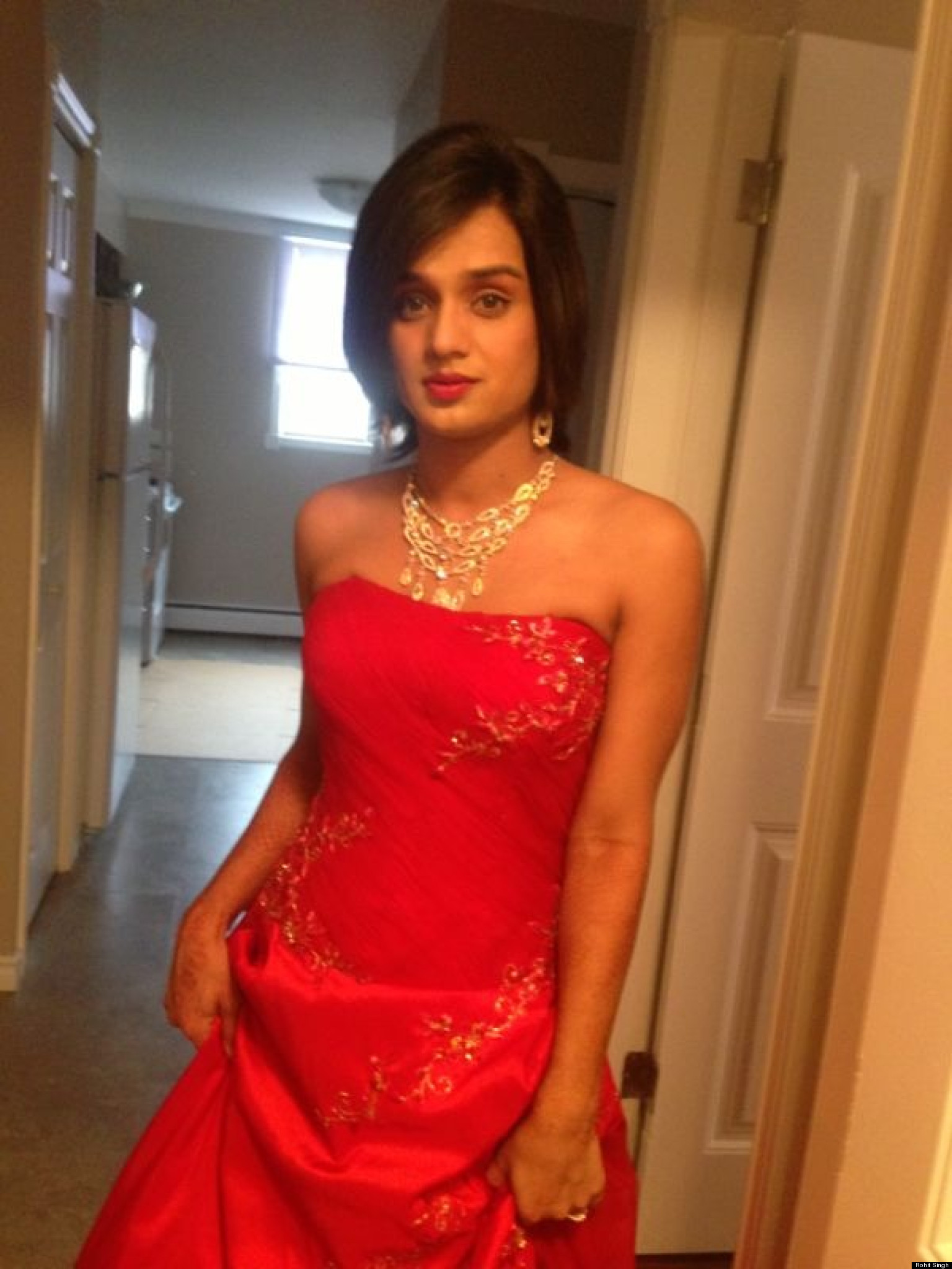 Rohit Singh Canadian Transgender Woman Allegedly Denied Service At Bridal Boutique Huffpost