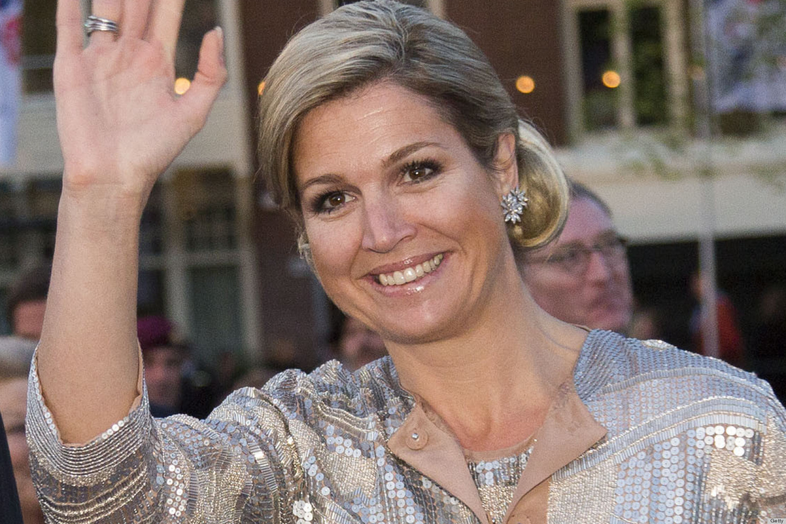 o-QUEEN-MAXIMA-LEGS-facebook.jpg