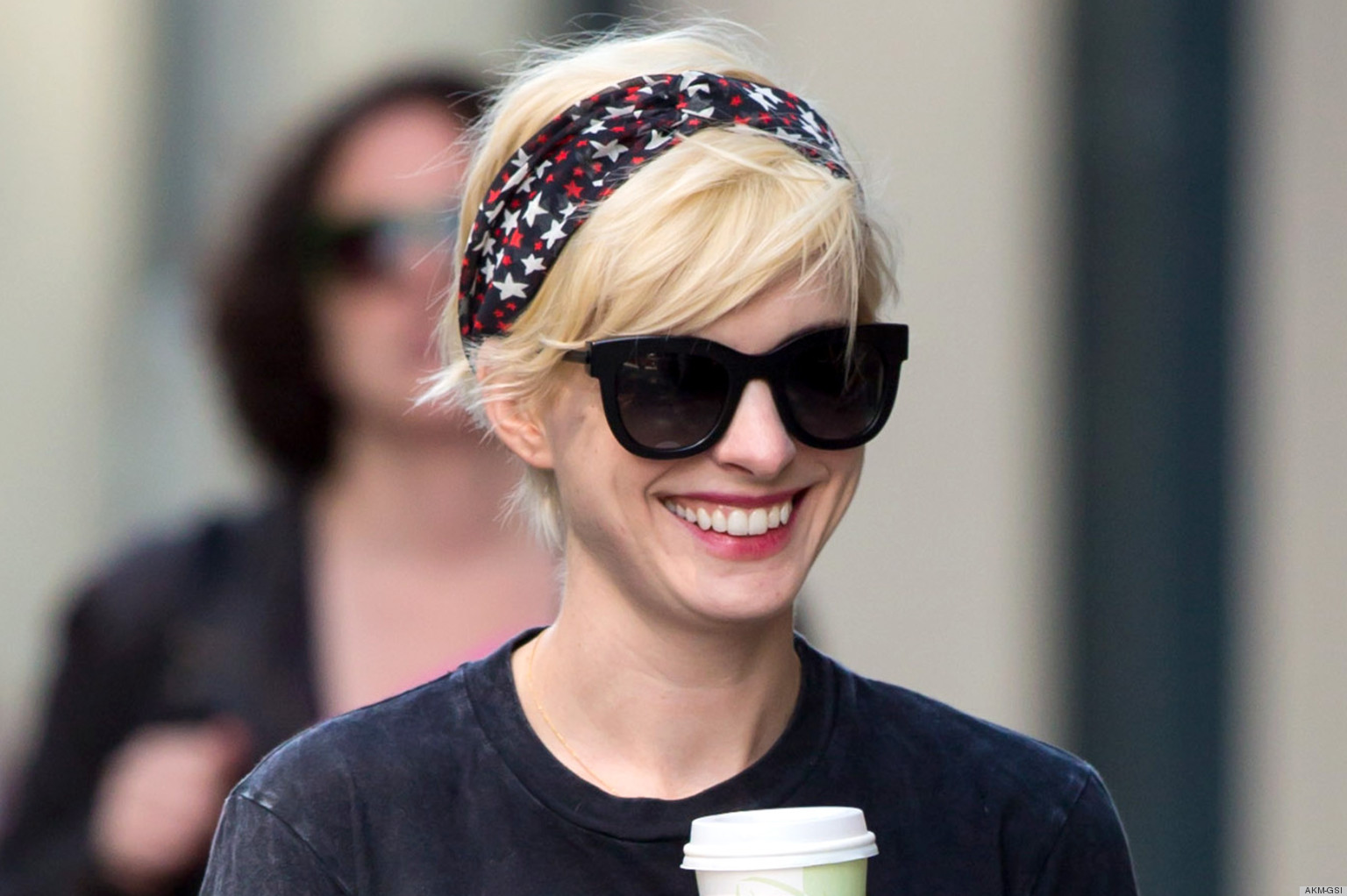 Anne Hathaway Blonde Hair Is Still Hening What Do You Think Anne Hathaway Blonde Hair Is Still Hening What Do You Think Photos Poll Huffpost