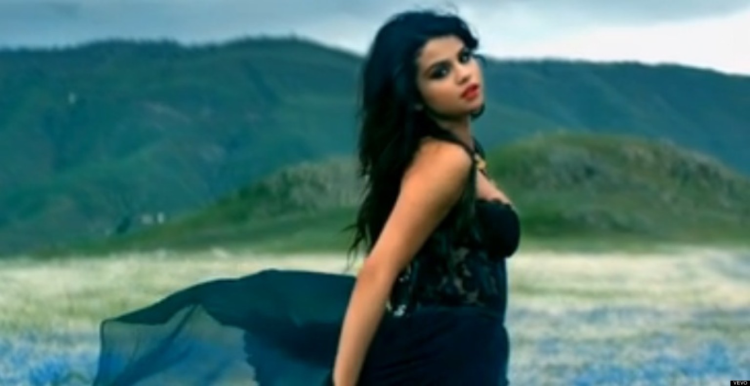 Come And Get It Video Selena Gomez Gets It Huffpost