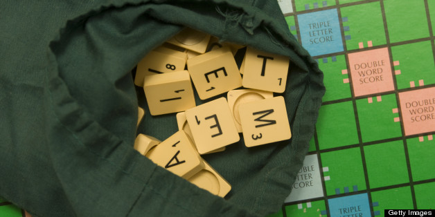 Il devient champion du monde de Scrabble francophone, sans parler un