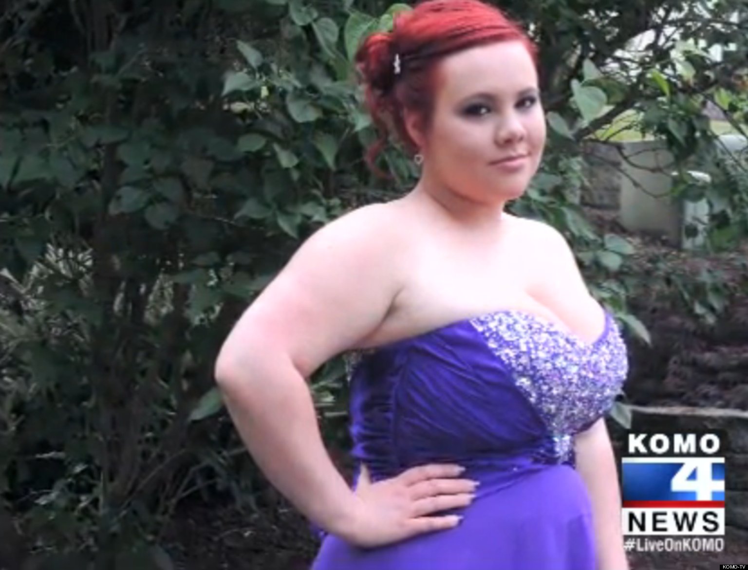 Britanny Minder Refused Entry To Prom Because Of Her Chest Size Huffpost 3874